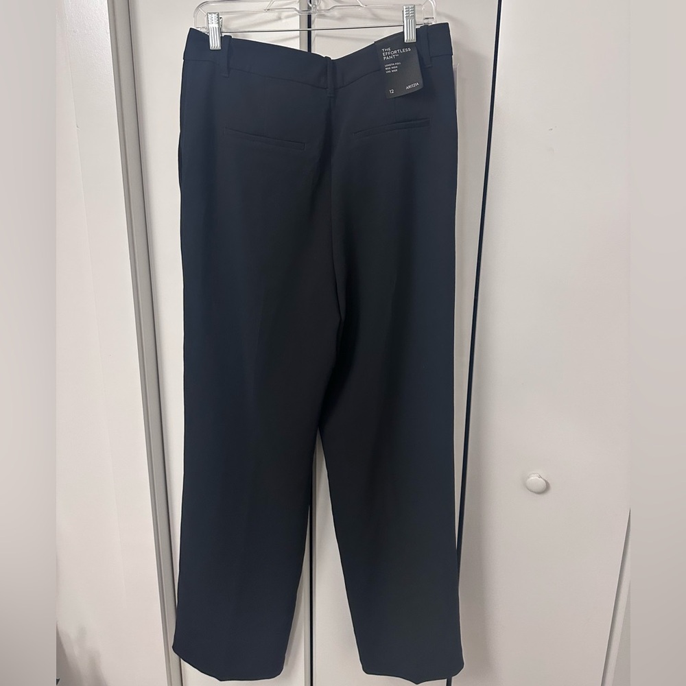 New with Tags Aritzia Effortless Pant